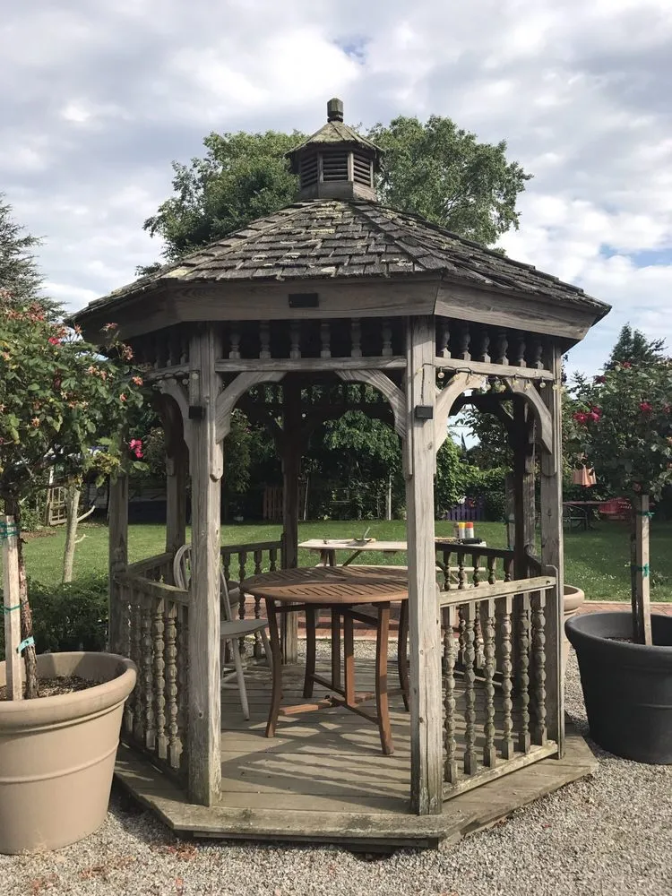 Expert landscaping services in Cutchogue, NY by Trimble's of Corchaug Nursery