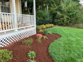 Expert lawn mowing service experts serving Londonderry, NH - Trimmers Landscaping