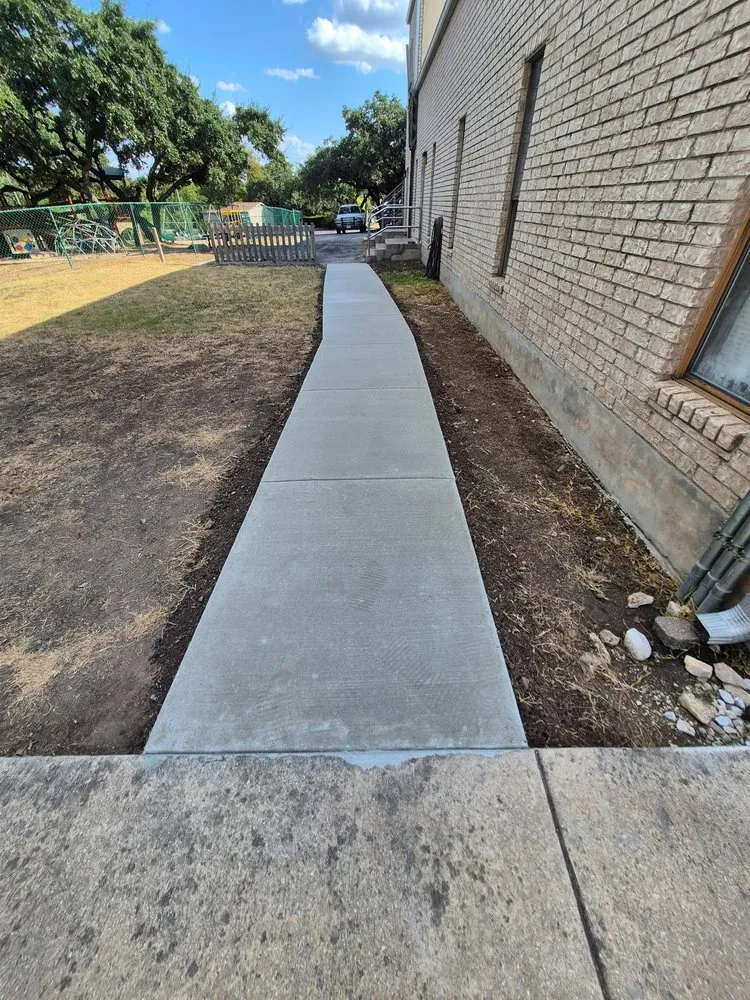 Top-rated outdoor landscaping for homes in San Antonio, TX by Trinity Landscapes