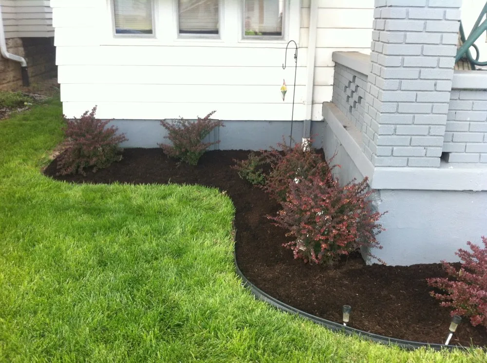 Professional lawn care service experts serving Hamilton, OH - Trinity Lawn Care