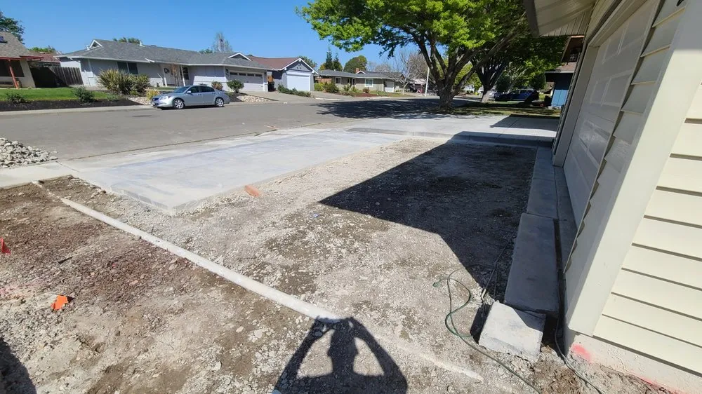 Top-rated lawn mowing service experts serving Hayward, CA - Triple A Builders