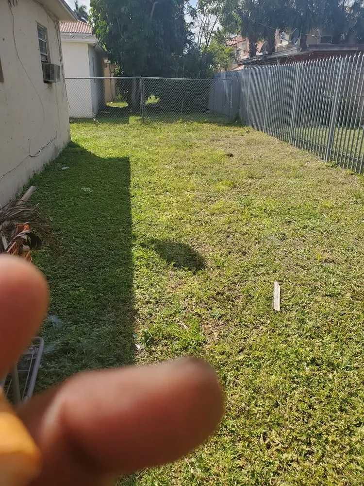 Local garden landscaping in Fort Lauderdale, FL by Triple D's Lawn and Handyman