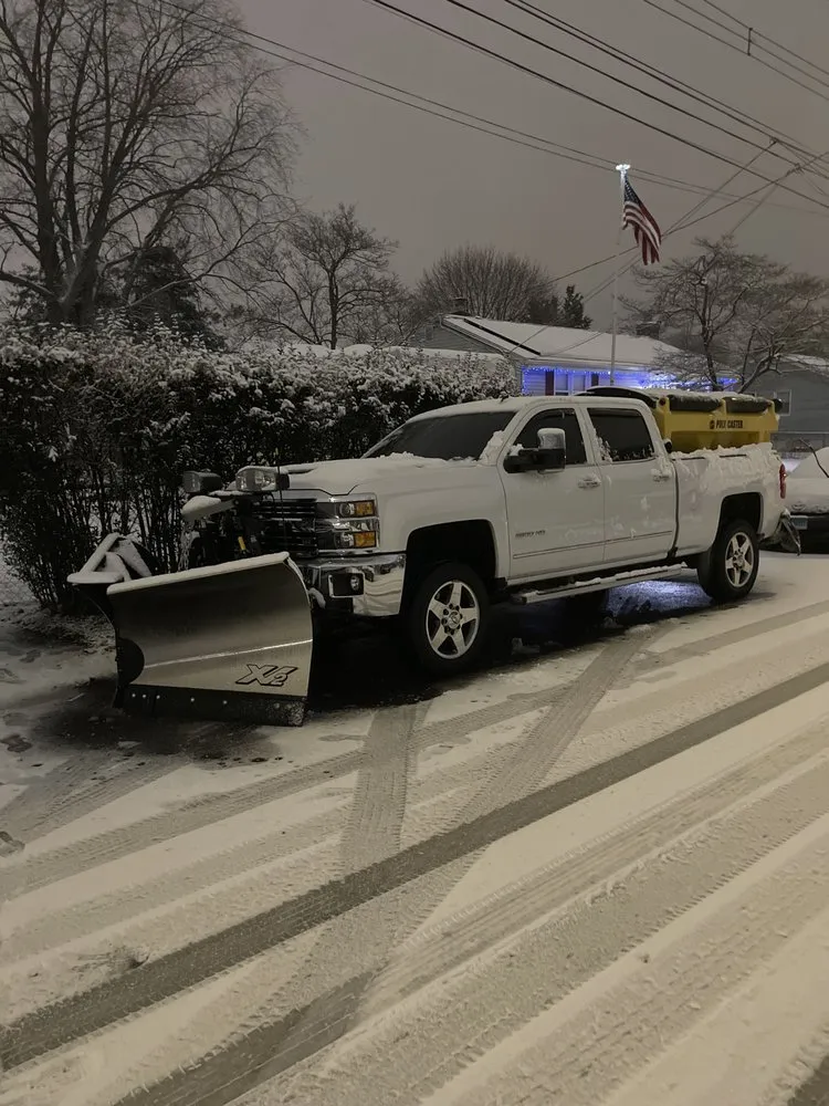 Affordable lawn mowing service in Stratford, CT - Triple E Property Management