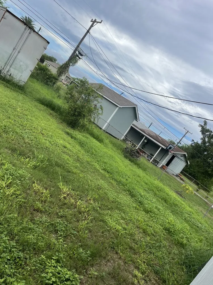 Top-rated lawn mowing service in Gregory, TX by Triple G Landscaping and more