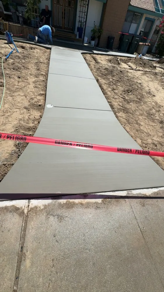 Affordable yard cleanup service for residential properties across Bakersfield, CA - Triple G Landscaping