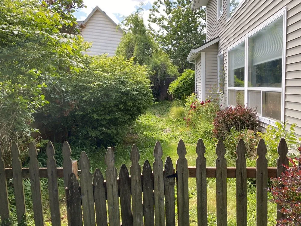 Local lawn mowing service for residential properties in Keizer, OR by Triple J Landscape