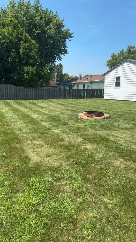 Top-rated garden landscaping in Gas City, IN by Triple L