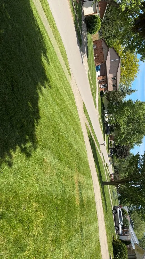 Local landscaping services in Gas City, IN by Triple L