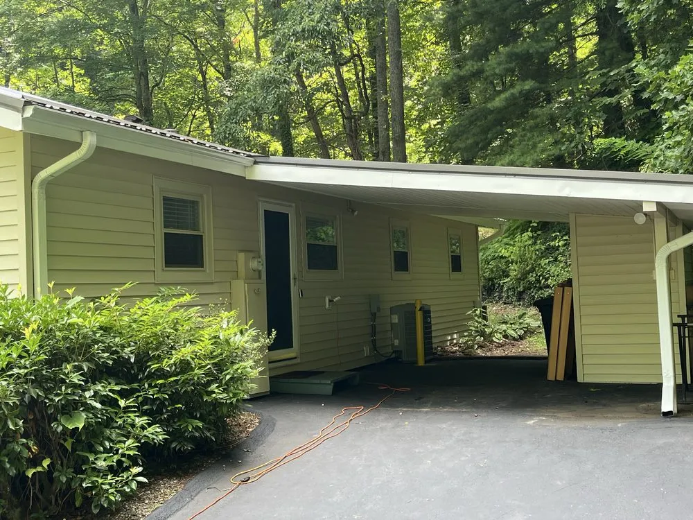 Top-rated yard cleanup service in Canton, NC - Triple M Home Maintenance