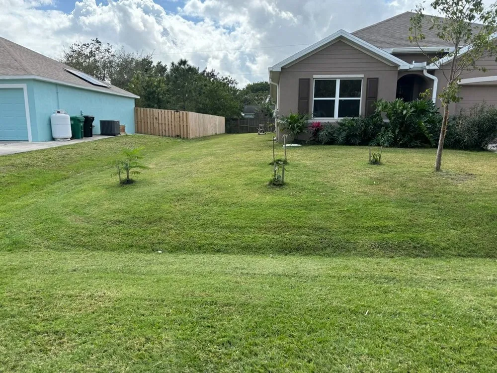 Affordable yard maintenance in Port St. Lucie, FL by Triple M Kutters