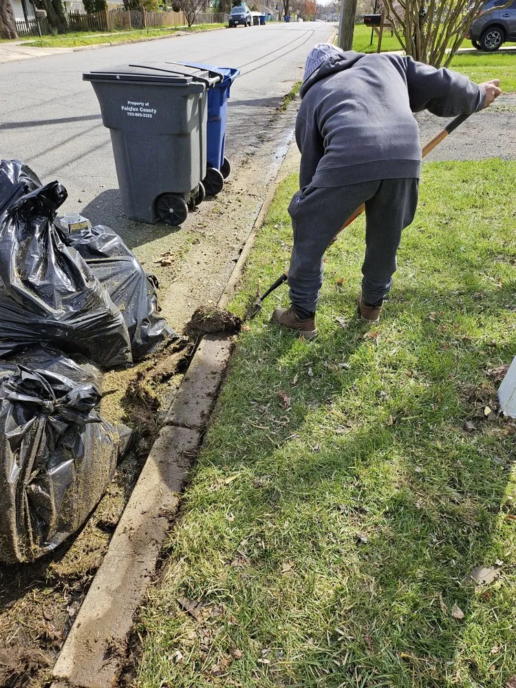 Top-rated yard maintenance experts serving Manassas, VA - Triple M&E