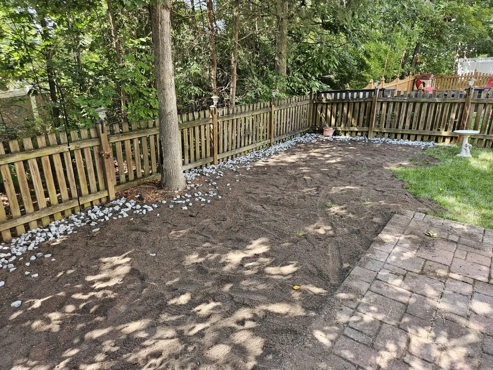 Local lawn mowing service experts serving Manassas, VA - Triple M&E