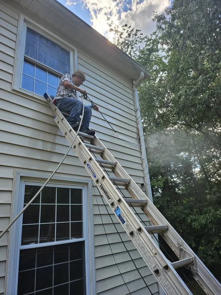 Affordable lawn care service with custom design across Manassas, VA - Triple M&E