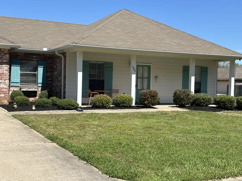 Reliable residential landscaping in Pearl, MS by Triple R Land & Transportation