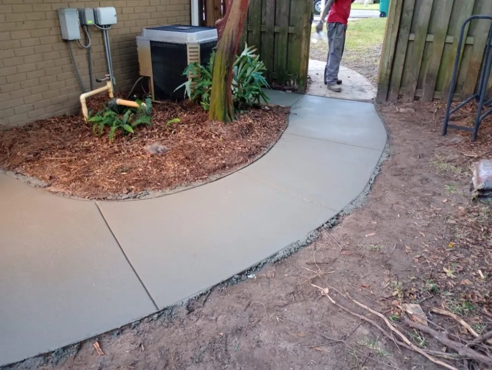 Expert landscaping services experts serving Pensacola, FL - Triple R Repairs