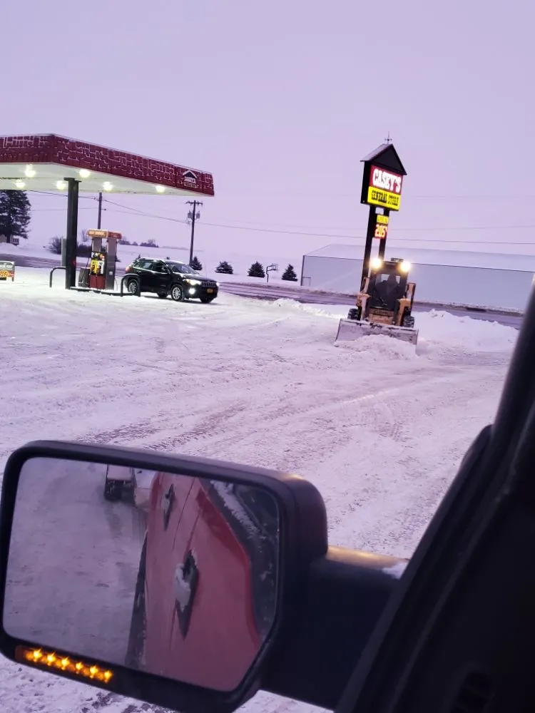 Custom outdoor landscaping in Holstein, IA by Triple Threat Lawncare & Snow Removal