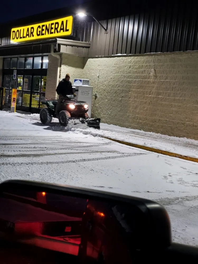 Top-rated lawn care service with custom design in Holstein, IA by Triple Threat Lawncare & Snow Removal