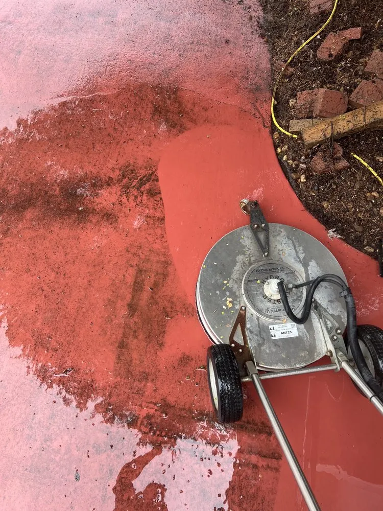 Professional garden landscaping for residential properties across Roanoke, VA - Triple Threat Services