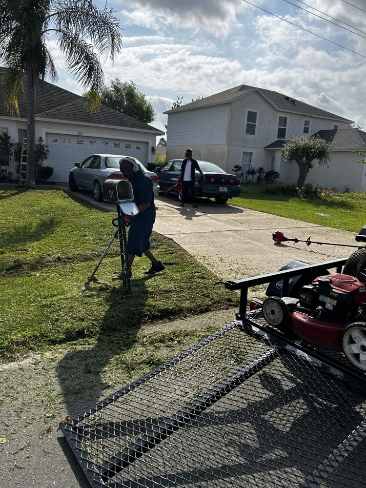 Affordable outdoor landscaping experts serving Lake Alfred, FL - Triple’e lawn service & Pressure wash