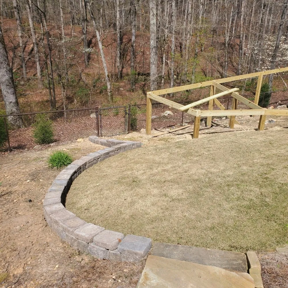 Reliable garden landscaping for year-round maintenance in Lyerly, GA by Tripple G landscaping
