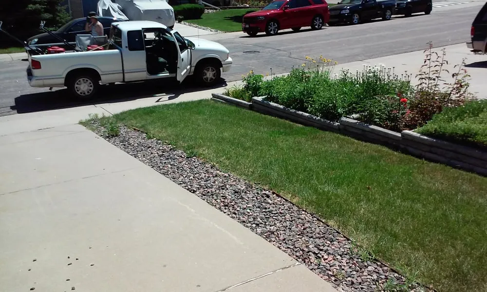 Affordable yard maintenance in Centennial, CO by Trisona Lawn Care
