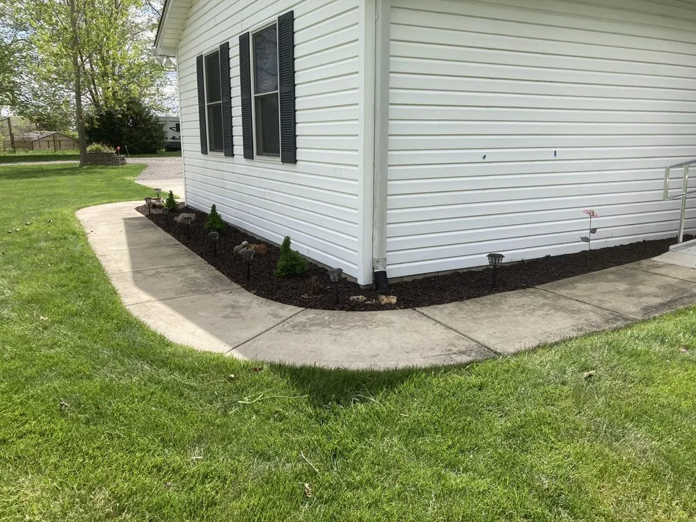 Reliable lawn care service with custom design in Bargersville, IN by Triumph Earth Worx