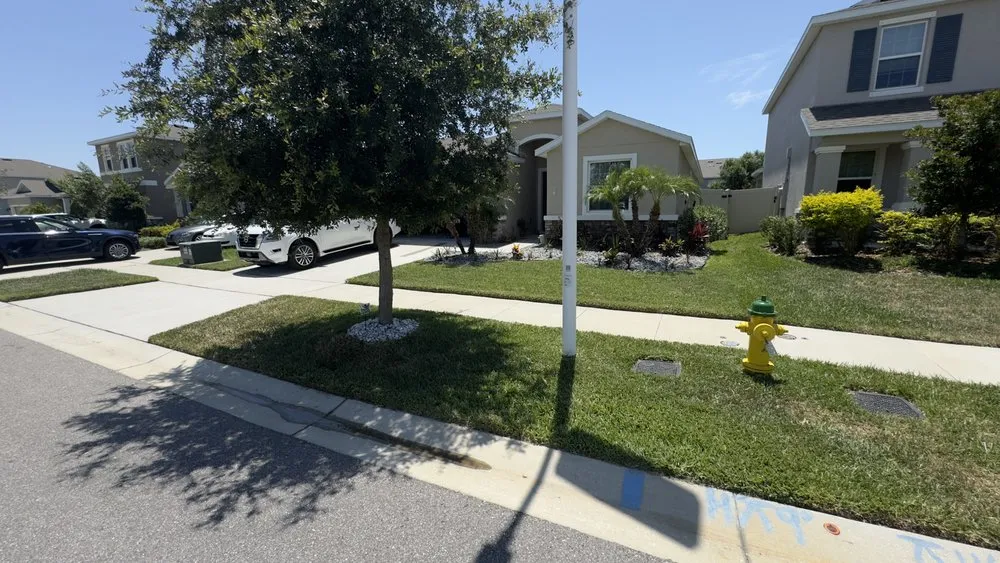 Affordable garden landscaping in Wimauma, FL by TRNE Lawn Care