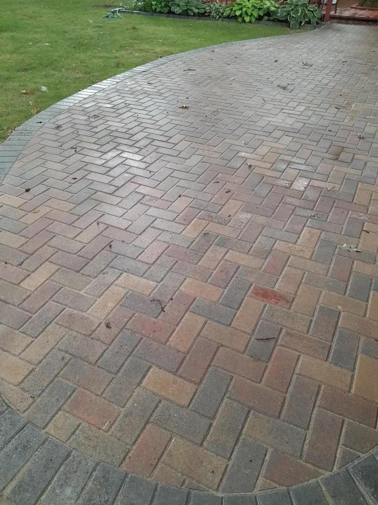 Affordable lawn care service for homes across Kennebunk, ME - Troe Landscaping