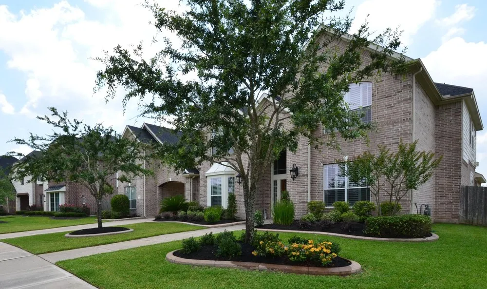 Affordable landscape design in Katy, TX by Trophy Landscaping & Irrigation