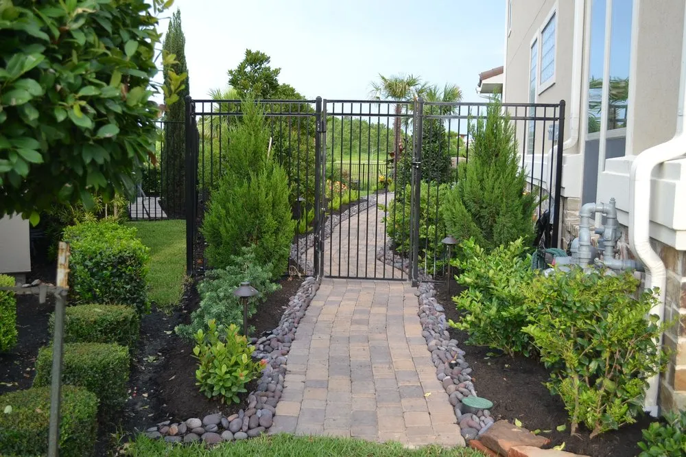 Top-rated yard maintenance for homes in Katy, TX by Trophy Landscaping & Irrigation