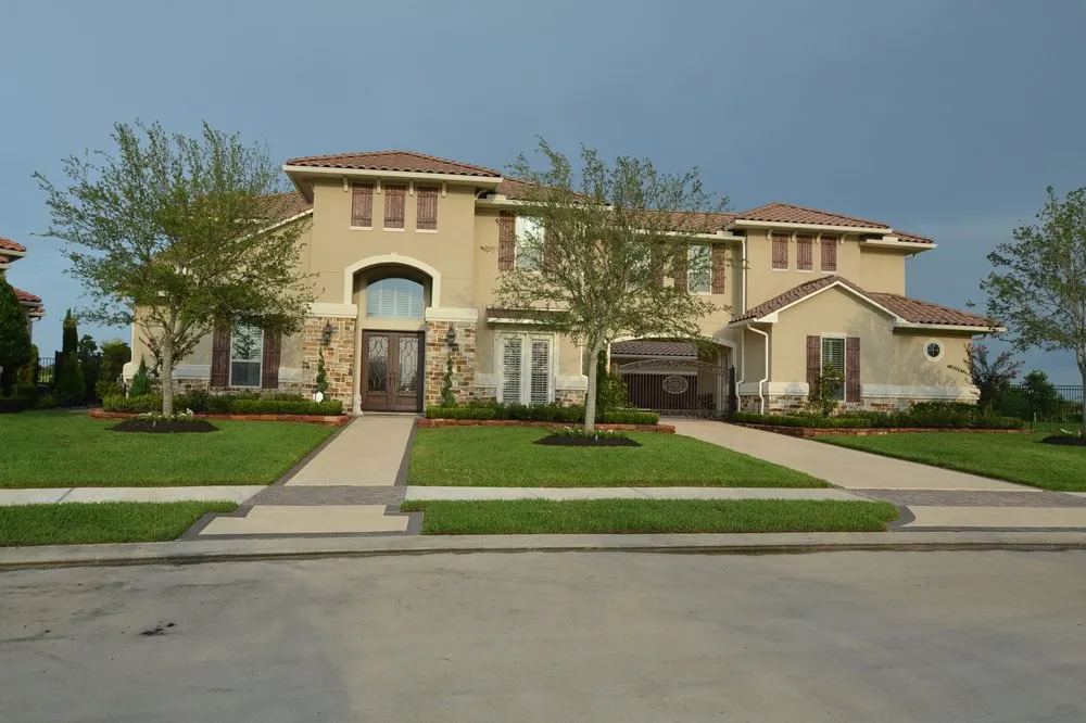 Local yard maintenance experts serving Katy, TX - Trophy Landscaping & Irrigation