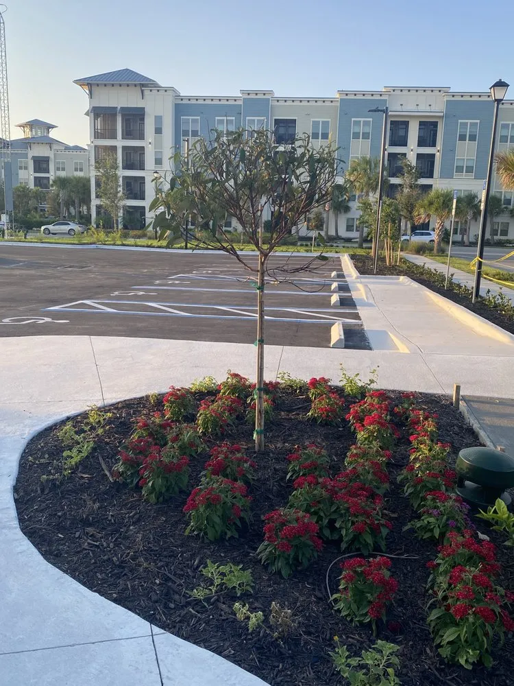 Custom garden landscaping in Melbourne, FL - Tropic-Care of Florida, INC