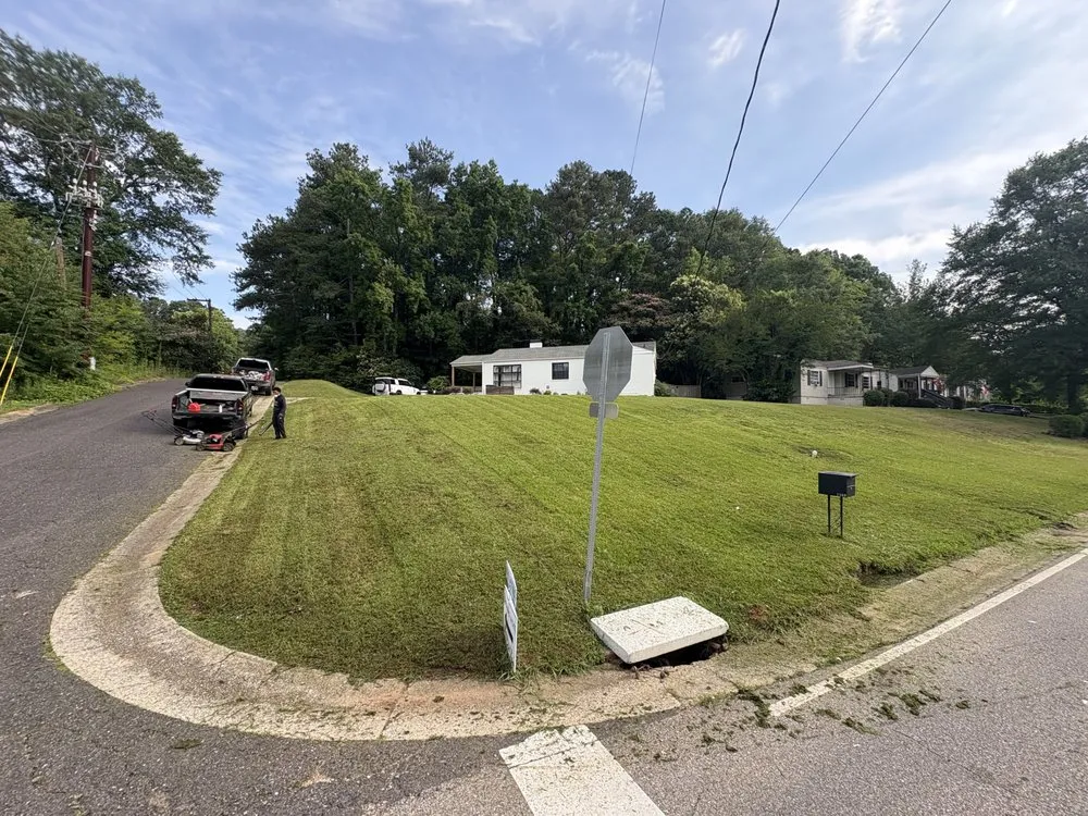 Reliable yard maintenance for beautiful yards across Irondale, AL - Tropic Trims