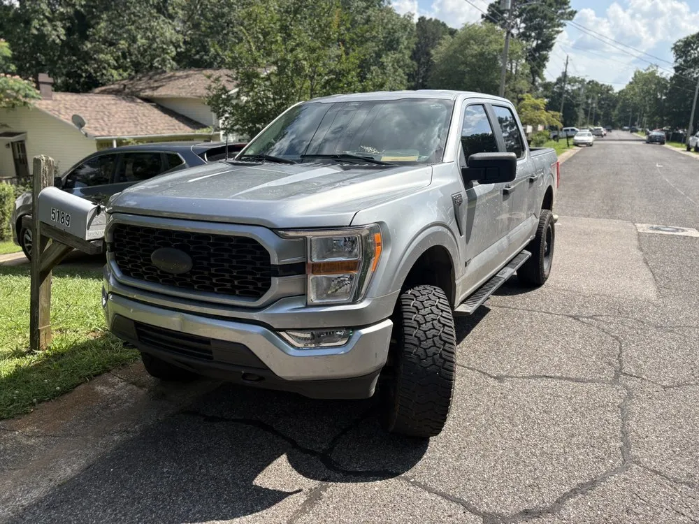 Affordable lawn mowing service experts serving Irondale, AL - Tropic Trims