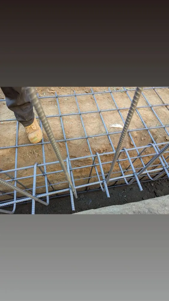 Top-rated yard cleanup service in Victorville, CA by Tropical Construction