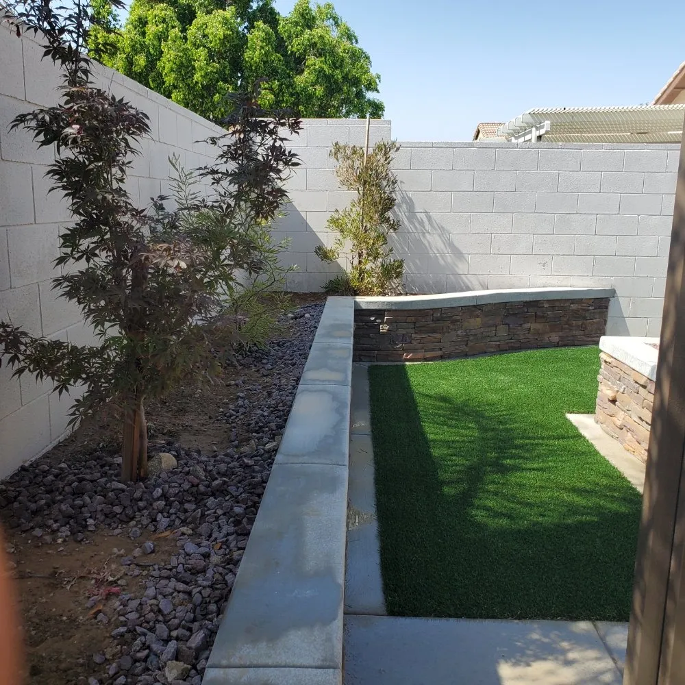 Affordable lawn mowing service experts serving Victorville, CA - Tropical Construction