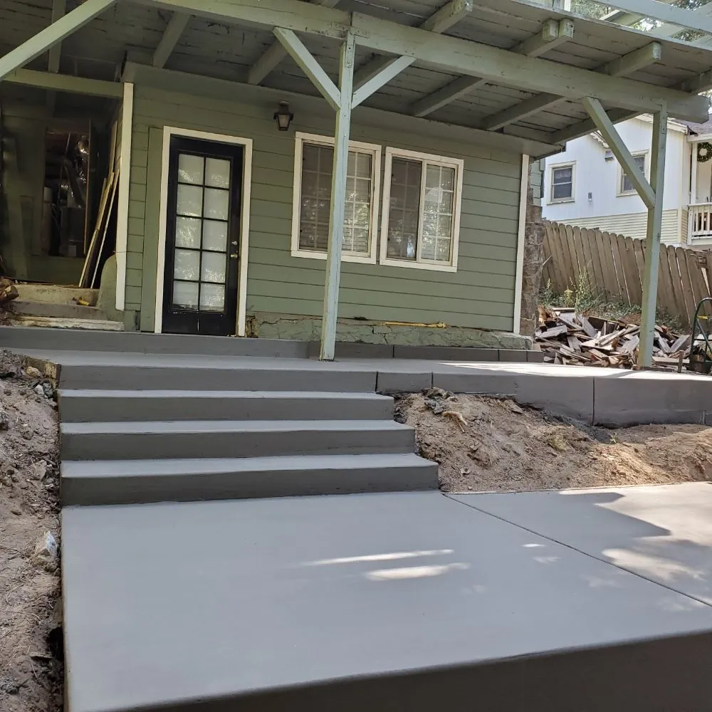 Trusted yard maintenance with custom design in Victorville, CA by Tropical Construction