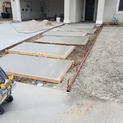 Tropical Construction Logo