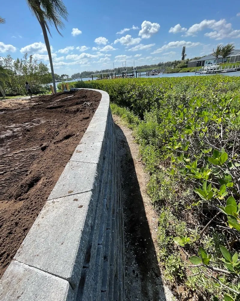 Local yard cleanup service in Vero Beach, FL by Tropical Hardscapes
