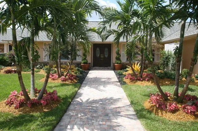 Reliable yard maintenance for residential properties across Kissimmee, FL - Tropical Landscape - Lawn Care
