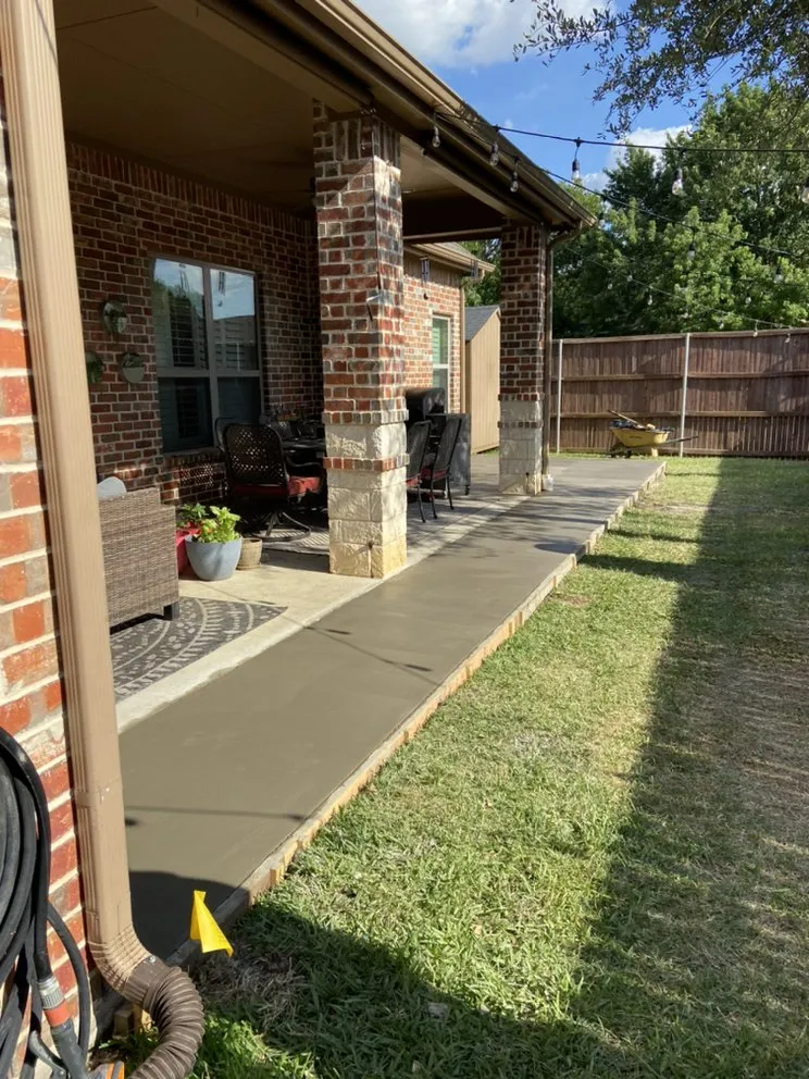 Affordable lawn care service in Fort Worth, TX by Tropical Landscaping