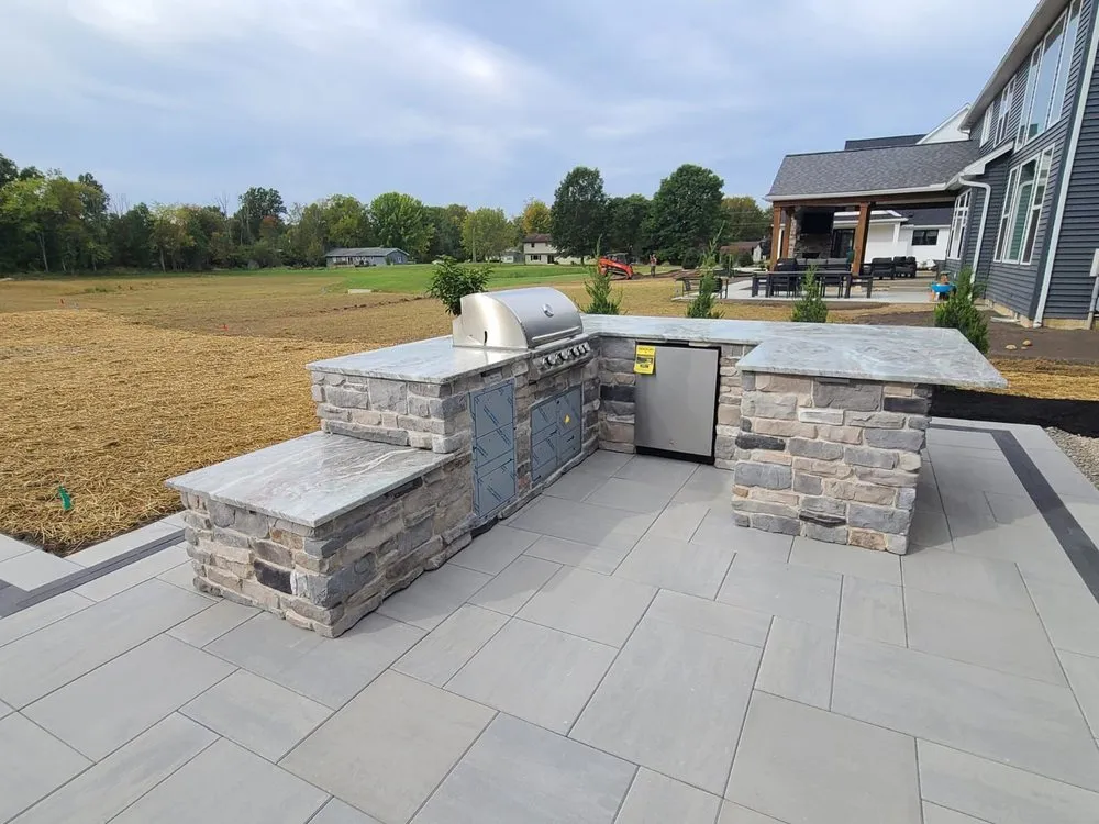 Top-rated garden landscaping near you in Lorain, OH by Tropical Landscaping