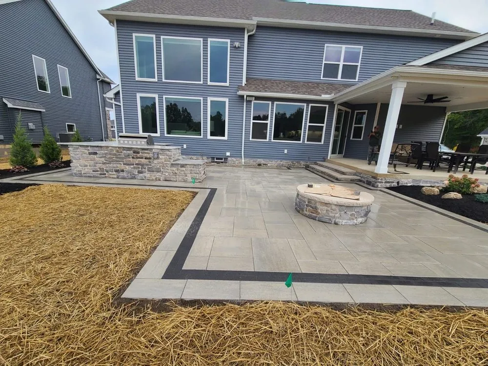 Expert outdoor landscaping in Lorain, OH by Tropical Landscaping