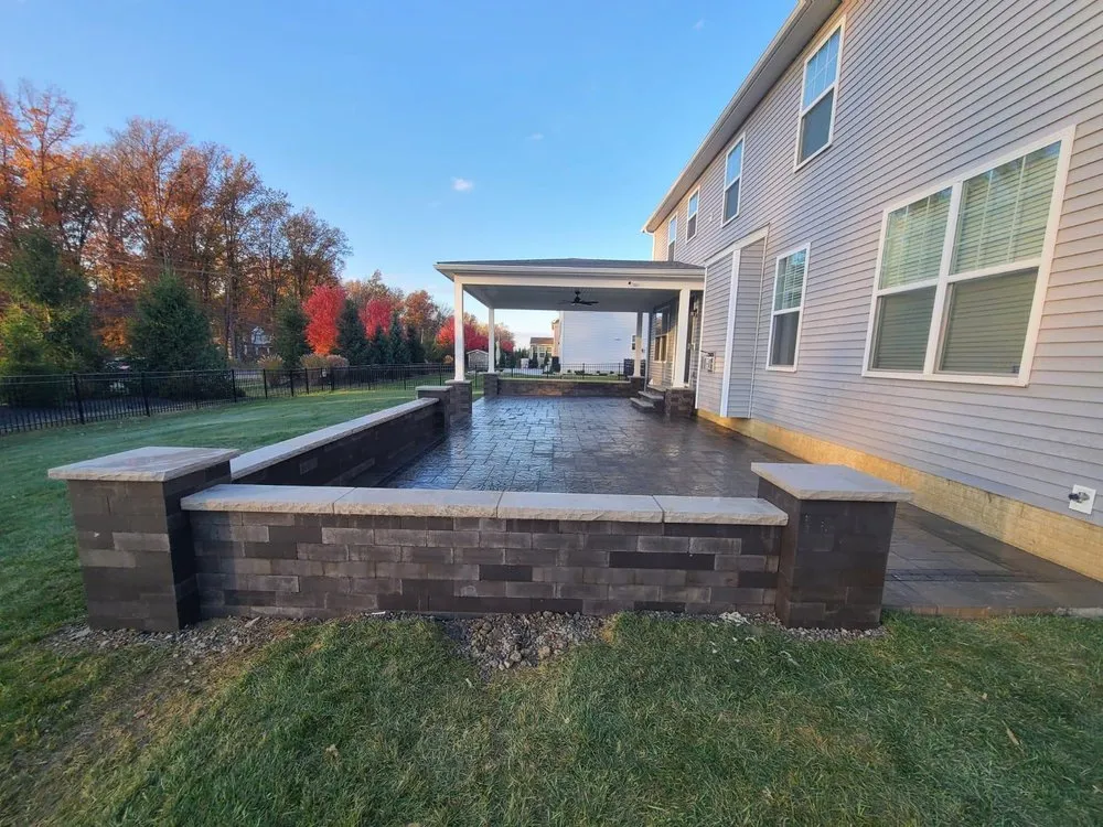 Custom residential landscaping for homes in Lorain, OH by Tropical Landscaping