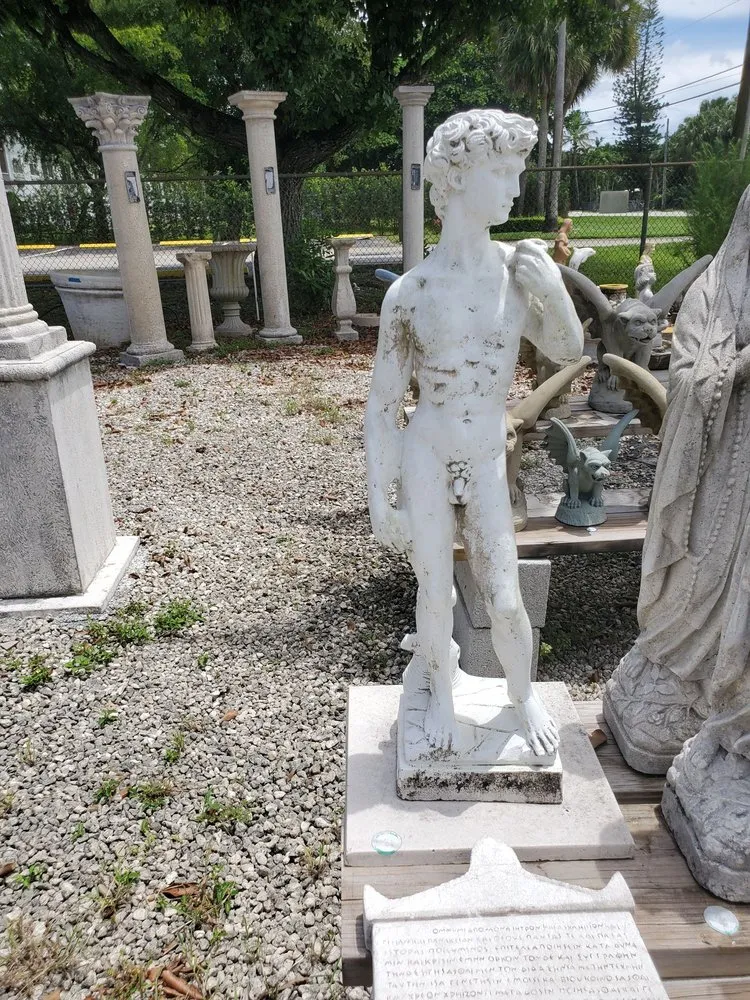 Trusted yard maintenance for residential properties across Davie, FL - Tropical Outdoors