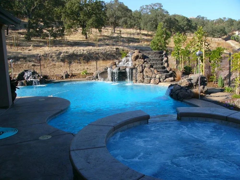 Local outdoor landscaping experts serving Roseville CA, CA - Tropical Paradise Pools Spas & Backyards