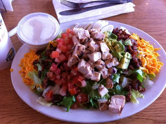 Custom garden landscaping in Boca Raton, FL by Tropical Precision Lawns