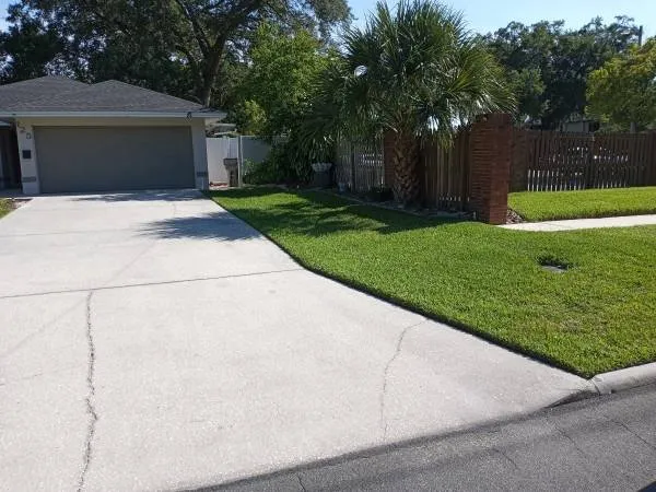 Affordable yard maintenance experts serving Cypress Gardens, FL - Tropical Sunshine Lawn Service