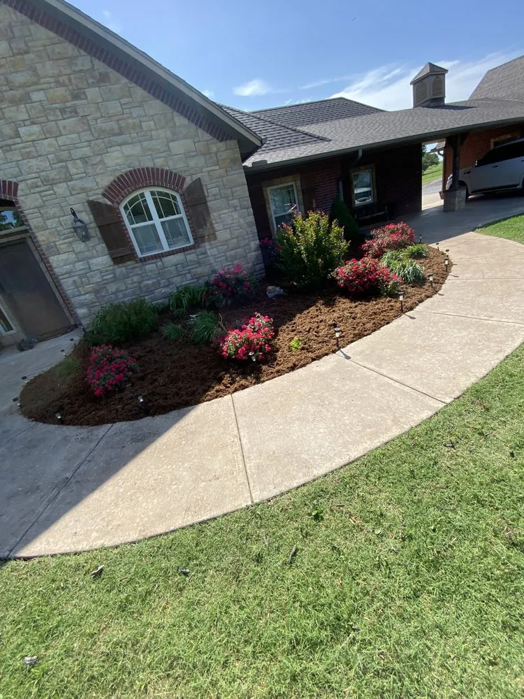 Reliable garden landscaping in Stillwater, OK - Tropics Mowing