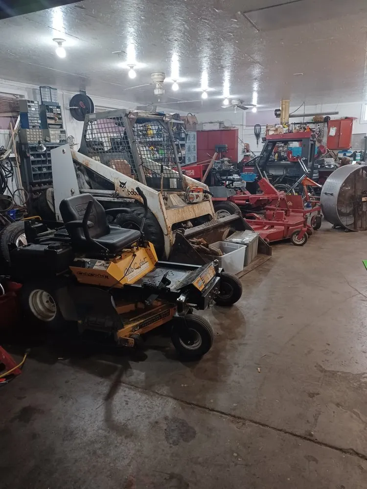 Affordable yard maintenance experts serving Newton, IA - Trotters Affordable Lawncare